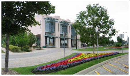 Richmond Hill Public Library: 3 portrait shots taken at 1/60 sec., F5.6 and ISO 50; Combined in PhotoStitch (File size: 2.3 MB)