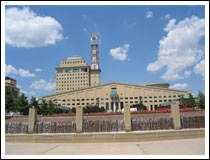 City Hall, Mississauga: 1/1,000 sec., F5.0 and ISO 50 (File size: 2.2 MB)
