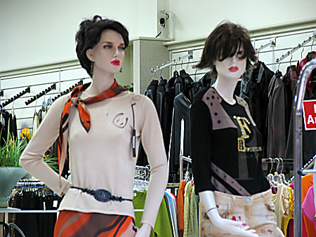 Store Mannequins: 1/10 sec., F3.5 and ISO 50
