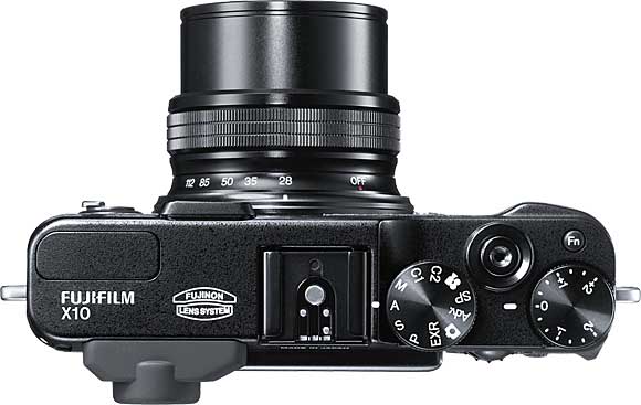 Fujifilm FinePix X10 Top View Lens at 28mm