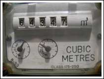Hydro meter: 1/1,000 sec., F2.8 and ISO 50 (File size: 435 KB)