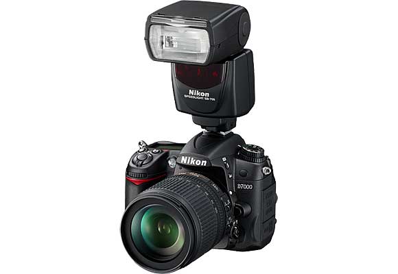 Nikon D7000 with SB-700